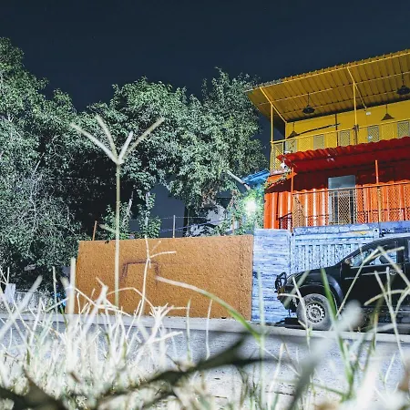 Private Rooms With International Airport View New Delhi Exterior photo