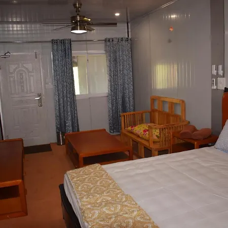 Private Rooms With International Airport View New Delhi Exterior photo