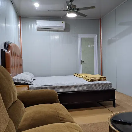Private Rooms With International Airport View New Delhi Exterior photo