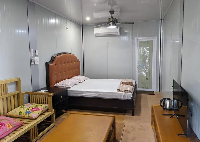 Private Rooms With International Airport View